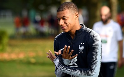 GOGO电竞播报-瑞士队吉祥物是啥牛铃吗