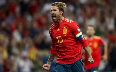 GOGO电竞热议-马尔基尼奥斯：我想在巴黎退役